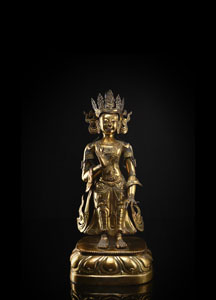<b>Stehender Bodhisattva aus vergoldetem Kupfer-Repoussé</b> <b>Stehender Bodhisattva aus vergoldetem Kupfer-Repoussé</b>