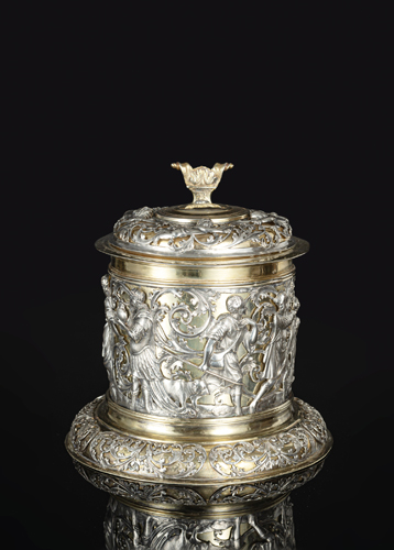 <b>MUSEAL AND LARGE PARTIAL GILT SILVER TANKARD WITH SCENES OF THE NATIVITY</b>