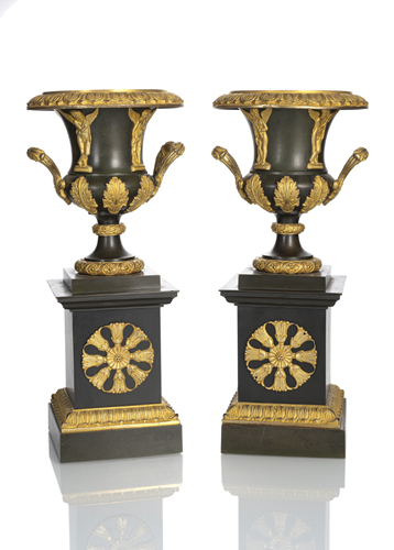 <b>A PAIR OF RESTAURATION ORMOLU AND PATINATED BRONZE VASES</b>
