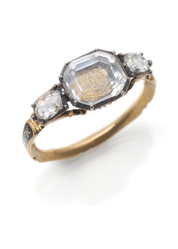<b>A gold and rock crystal memory ring</b>