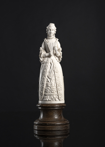 <b>Elfenbeinfigur einer Barock-Dame mit Klapp-Triptychon</b>