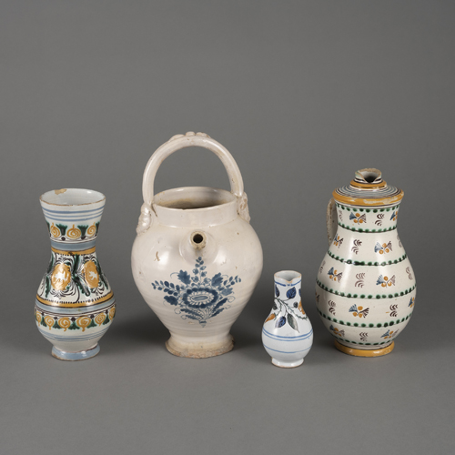 <b>A HANDLED JAR, A PLUTZER AND TWO SMALL POTS</b>