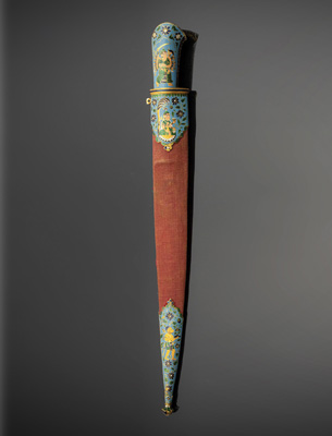 <b>A VERY FINE AND RARE MUGHAL ENAMELLED DAGGER (KARD) WITH VELVET COVERED SHEATH</b>