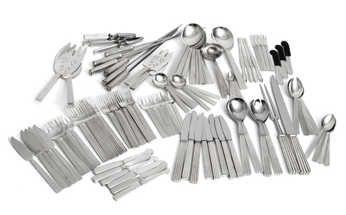<b>A NUMEROUS STERLING SILVER CUTLERY 