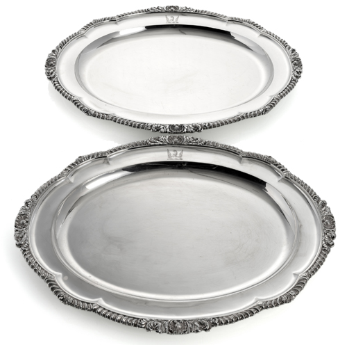 <b>A PAIR OF REGENCY SILVER OVAL DISHES</b>