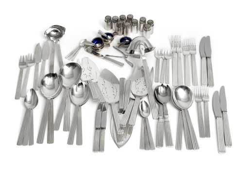 <b>A NUMEROUS STERLING SILVER CUTLERY 