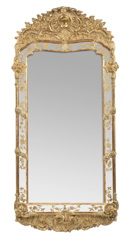 <b>A LARGE SWEDISH CREAM PAINTED AND PARCEL GILT AND GESSO MIRROR</b>