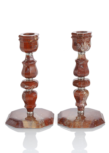 <b>Paar Kerzenständer aus Jaspis</b>