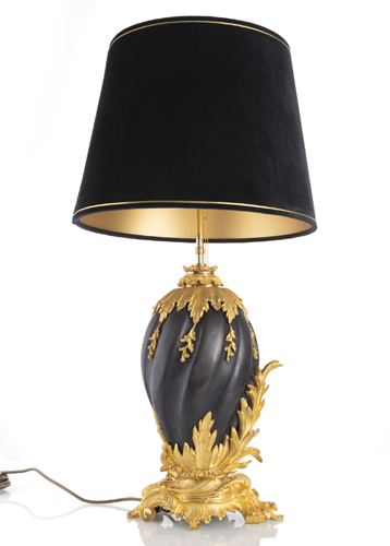 <b>Tischlampe im Louis XV Stil</b>