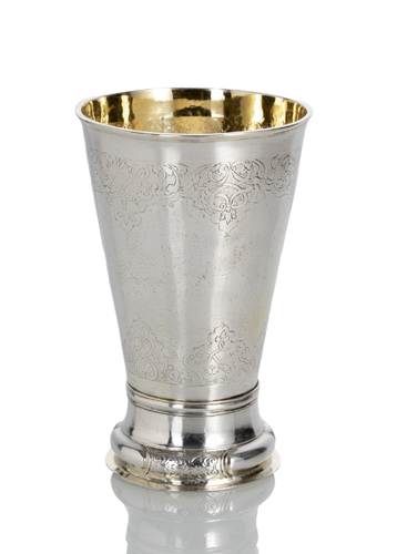 <b>A RUSSIAN PARCIAL GILT AND ENGRAVED SILVER BEAKER</b>