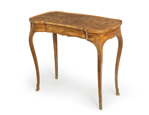 <b>A LOUIS-XV ORMOLU MOUNTED TULIPWOOD AND KINGWOOD MARQUETRY POUDREUSE</b>