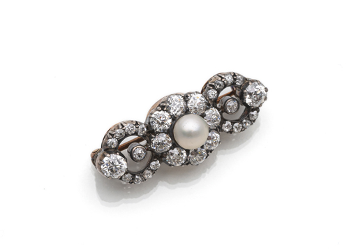 <b>Diamond brooch with pearl</b>