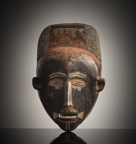 <b>A wood mask</b> <b>A wood mask</b>